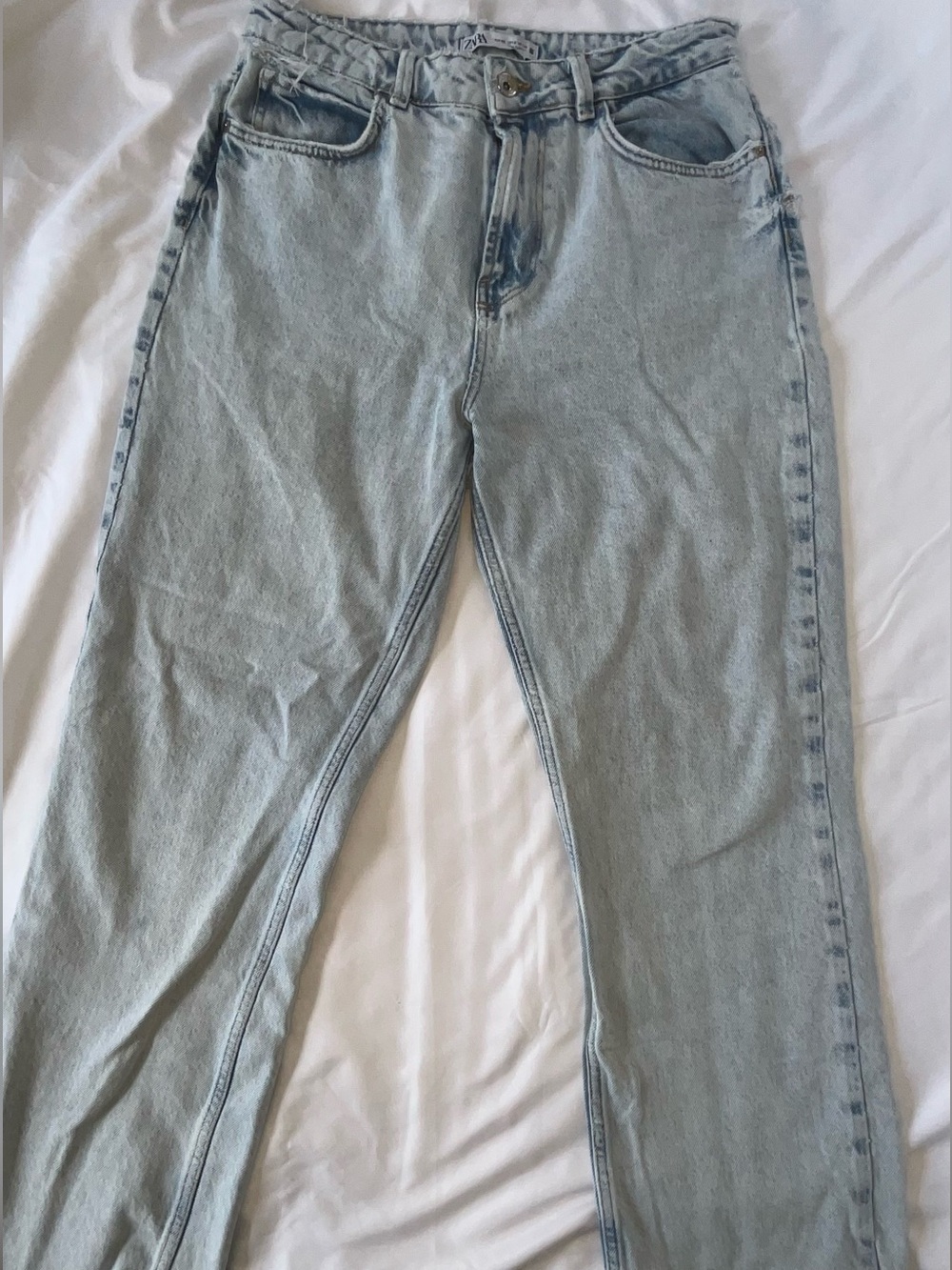 Zara Light Blue Cropped Medium-Rise Jeans
